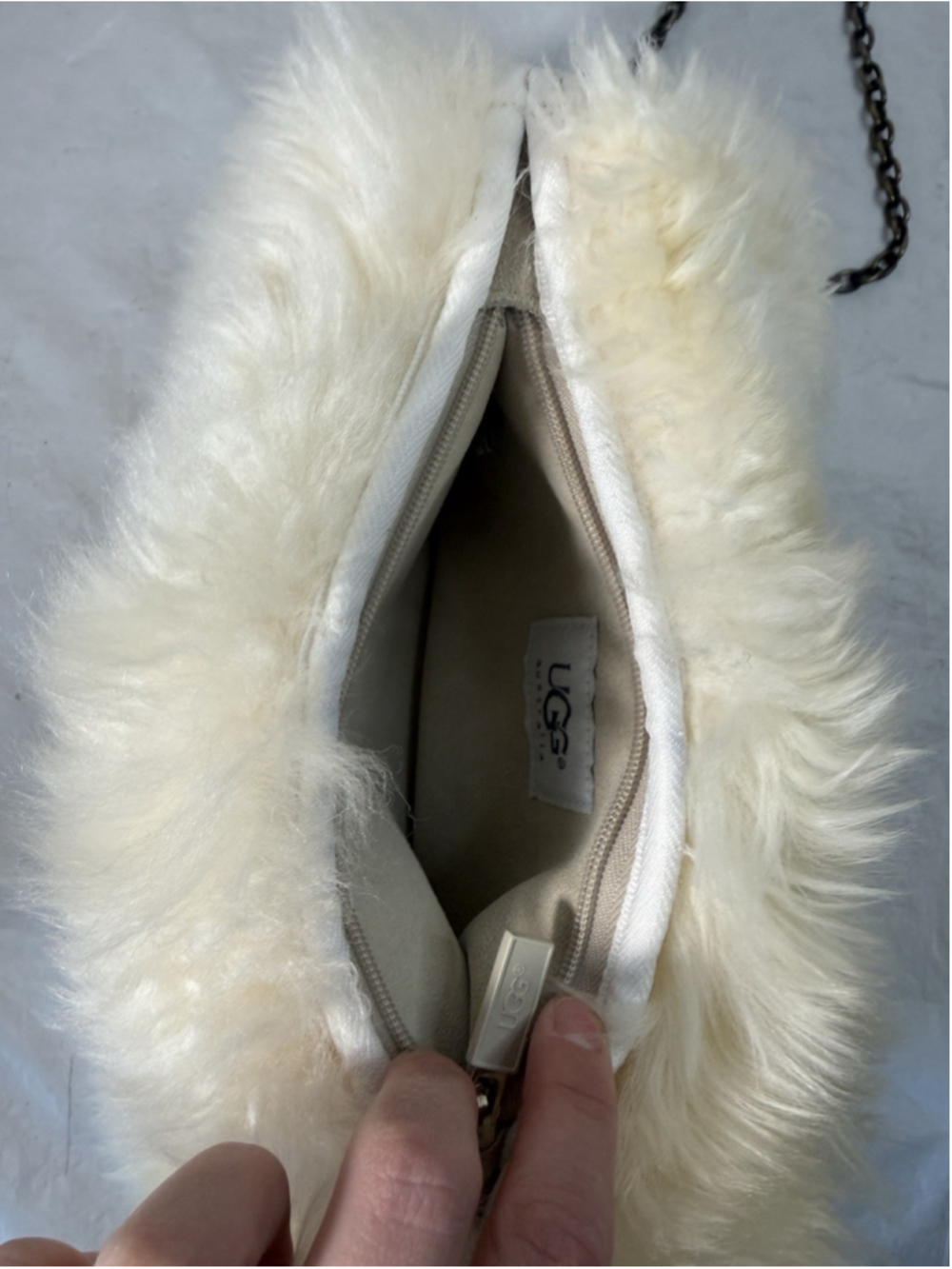 AUSTRALIA FLUFF MOMMA PURSE AND HANDMUFF crossbody shoulder bag - Picture 9 of 14
